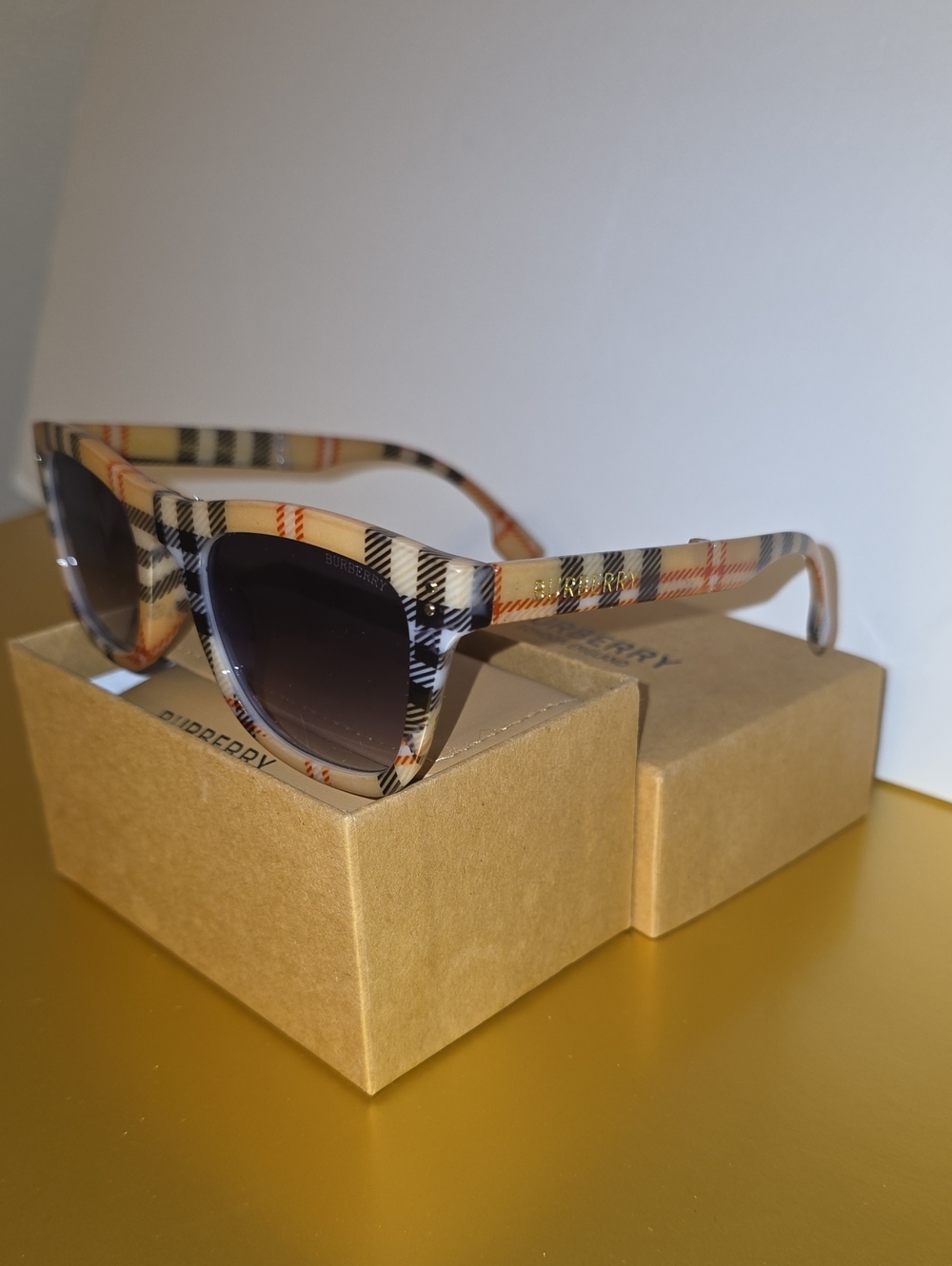 Burberry Beige Plaid Cat-Eye Sunglasses with Gradient Lenses